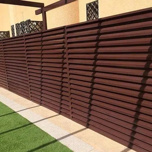 مشروع سواتر شرائح لخصوصية سور فيلا في حي الصفا