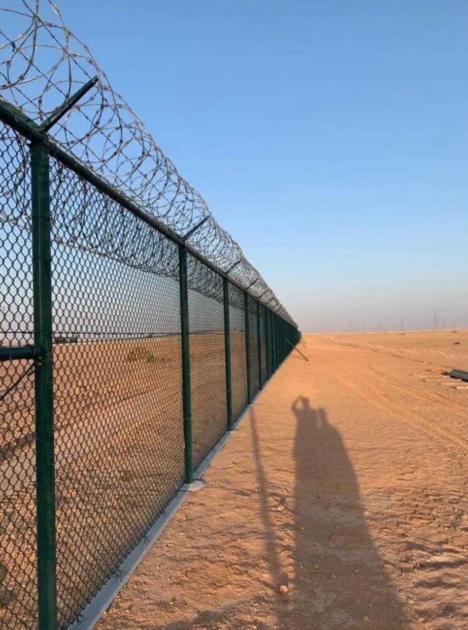 مشروع شبوك أمنية مجلفنة لحماية أرض في حي بريمان