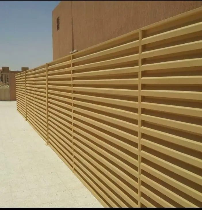 مشروع سواتر شرائح لخصوصية سور فيلا في حي الصفا